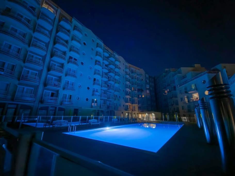 Cozy Studio With Pool Close To The Sea Остенде Экстерьер фото