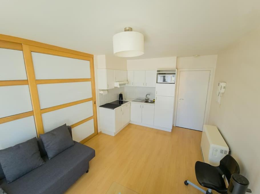 Cozy Studio With Pool Close To The Sea Остенде Экстерьер фото