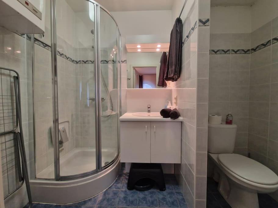 Cozy Studio With Pool Close To The Sea Остенде Экстерьер фото
